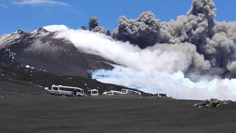 Ιταλία: «Ξύπνησε» το ηφαίστειο της Αίτνας