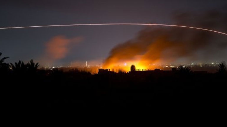 Ο ισραηλινός στρατός επιβεβαιώνει επίθεσή του με πυραύλους κατά θέσεων των συριακών δυνάμεων