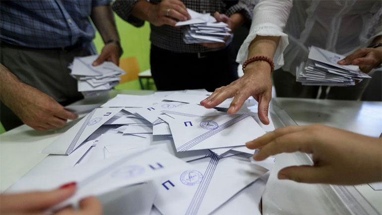 Έκλεισαν οι κάλπες