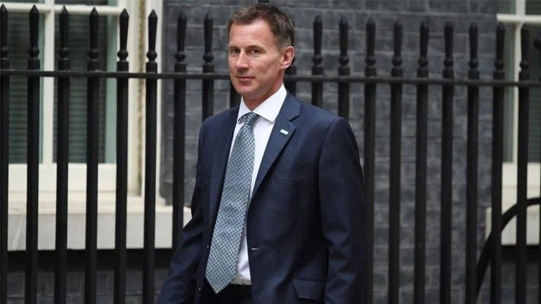 Βρετανία: Ο Χαντ διαβεβαιώνει ότι εάν αναδειχθεί πρωθυπουργός θα εγκρίνει την έκδοση του Ασάνζ στις ΗΠΑ