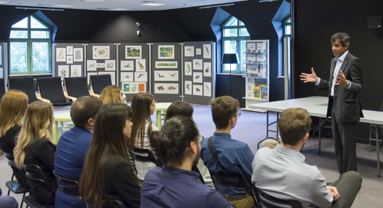 Για 5η χρονιά η AXA άνοιξε τις πύλες της στους φοιτητές...