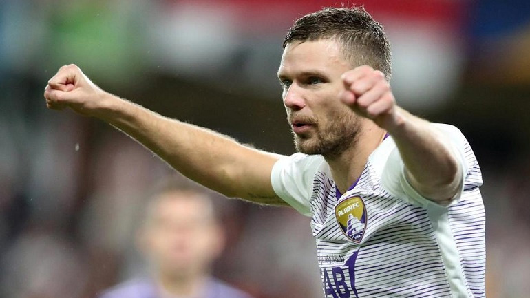 Περιμένει την απάντηση του Μπεργκ ο Ολυμπιακός