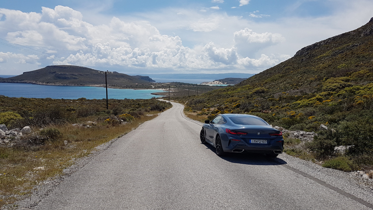 Με την 8άρα θες να γράφεις χιλιόμετρα πίσω από το τιμόνι της και να ανακαλύπτεις νέους προορισμούς