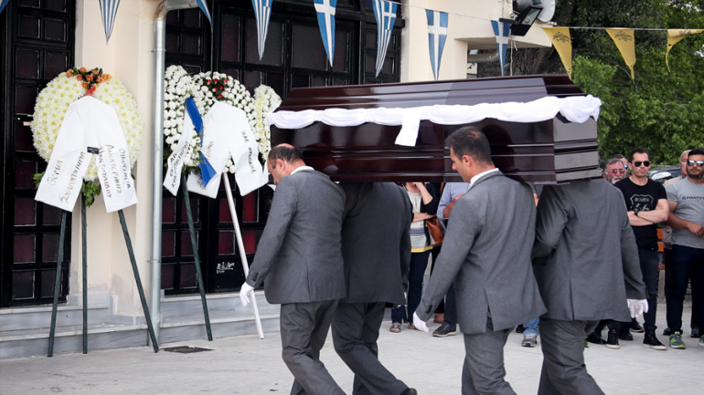Ανείπωτη θλίψη στην κηδεία του Γιώργου Ξενίδη