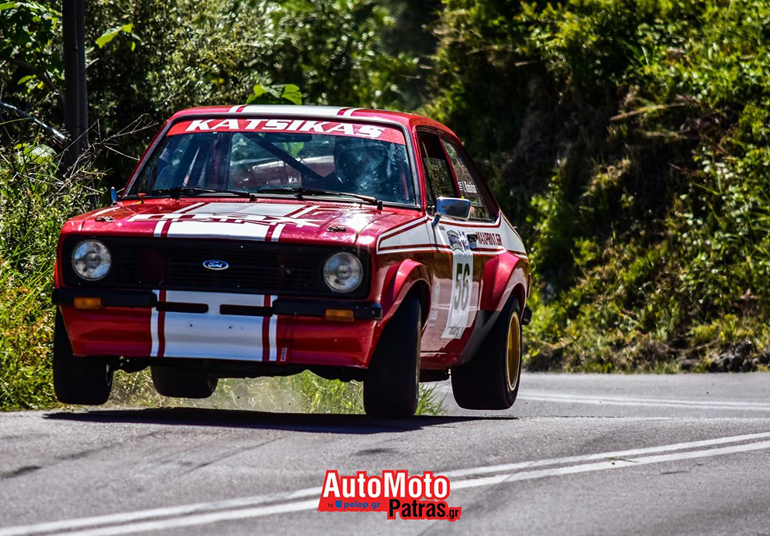 Τα ιστορικά οχήματα δεν κάνουν απλά... βόλτα αλλά προσφέρουν υψηλού επιπέδου θέαμα 