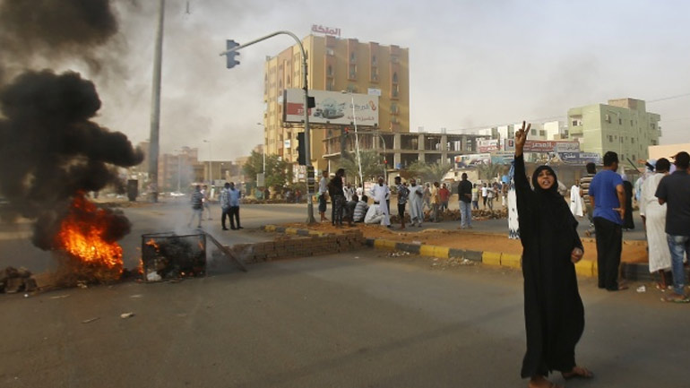 Σουδάν: Γιατροί καταγγέλλουν ότι ο στρατός και τα σώματα ασφαλείας επιτίθενται σε νοσοκομεία