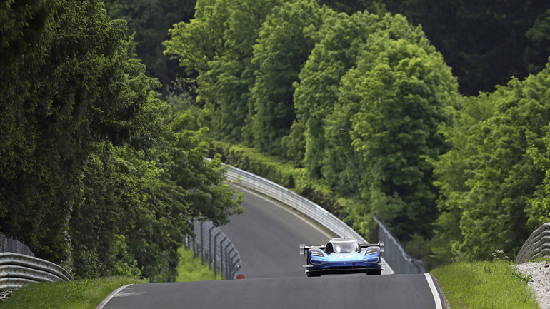 To VW I.D. R κατέκτησε την «Πράσινη Κόλαση»