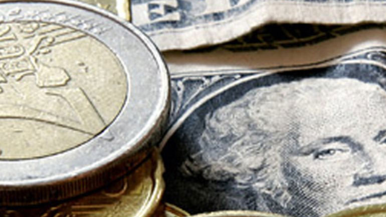 Η ενδεικτική τιμή για την ισοτιμία ευρώ/δολαρίου διαμορφώθηκε στα 1,1257 δολάρια