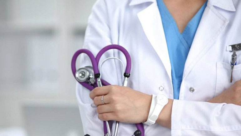 Νέες κινητοποιήσεις των εργαστηριακών γιατρών από τη Δευτέρα