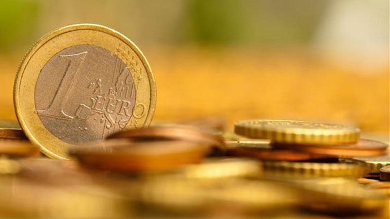 Υποχωρεί το ευρώ στην αγορά συναλλάγματος