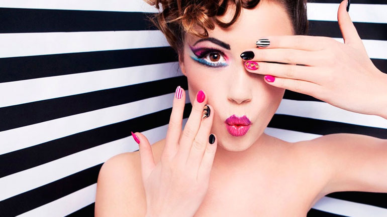 Ζητούνται τεχνίτριες (Manicure – Pedicure) για χώρο ομορφιάς και ευεξίας στην όμορφη Νάουσα της Πάρου