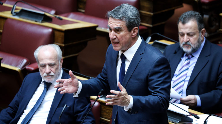 Βουλή: Αντιπαράθεση κοινοβουλευτικών εκπροσώπων ΣΥΡΙΖΑ – ΔΗΣΥ