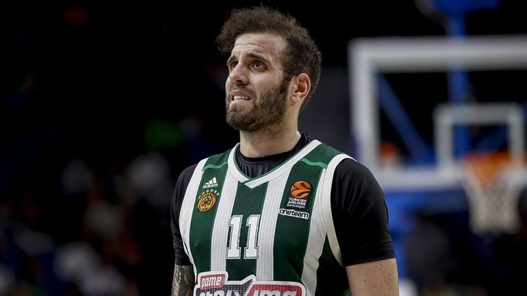 Έσπασαν το τζάμι στο αυτοκίνητο του Νίκου Παππά