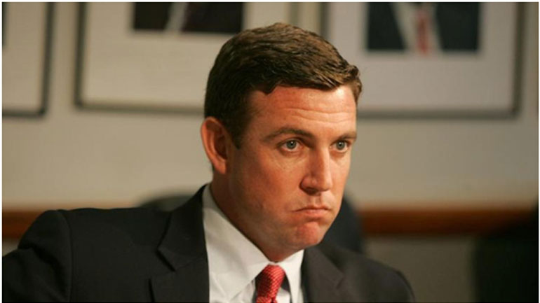 Γερουσιαστής μάρτυς υπεράσπισης εγκλημάτων πολέμου