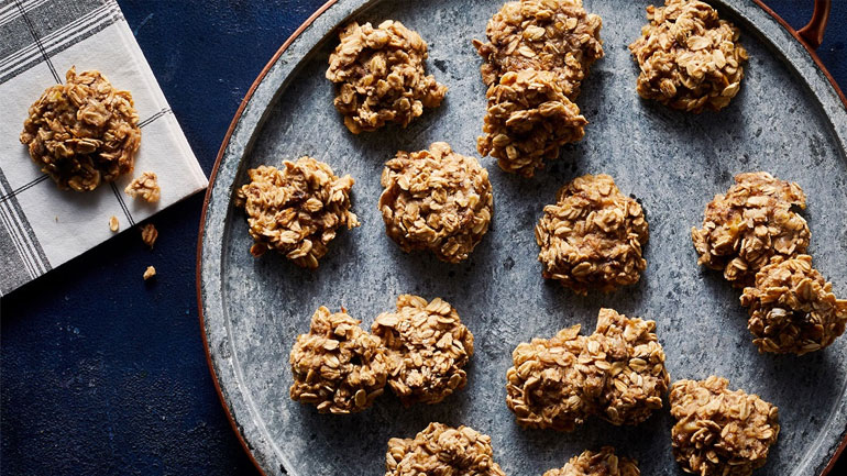 Μπισκότα μπανάνας με βρώμη για μικρούς και μεγάλους! Μπισκότα μπανάνας με βρώμη για μικρούς και μεγάλους!