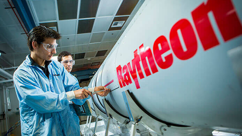 ΗΠΑ: Raytheon και United Technologies διαπραγματεύονται τη συγχώνευσή τους