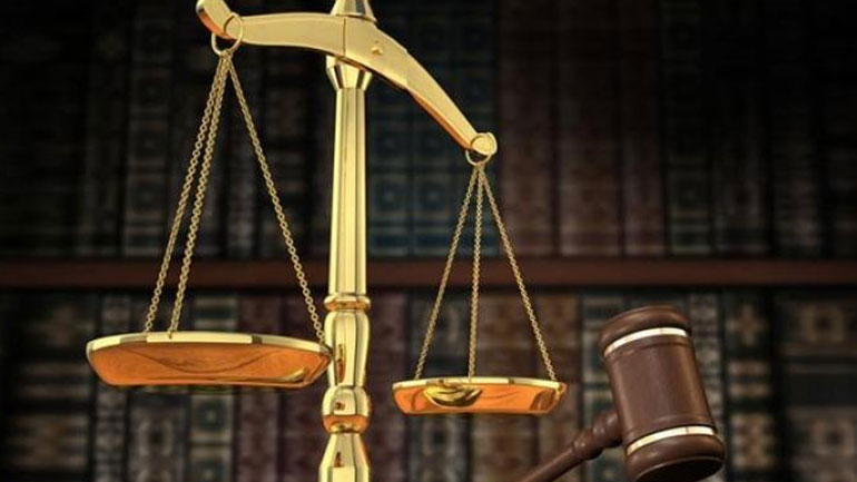 Ινδία: Δικαστήριο καταδίκασε έξι άνδρες για τον βιασμό και τη δολοφονία οκτάχρονης