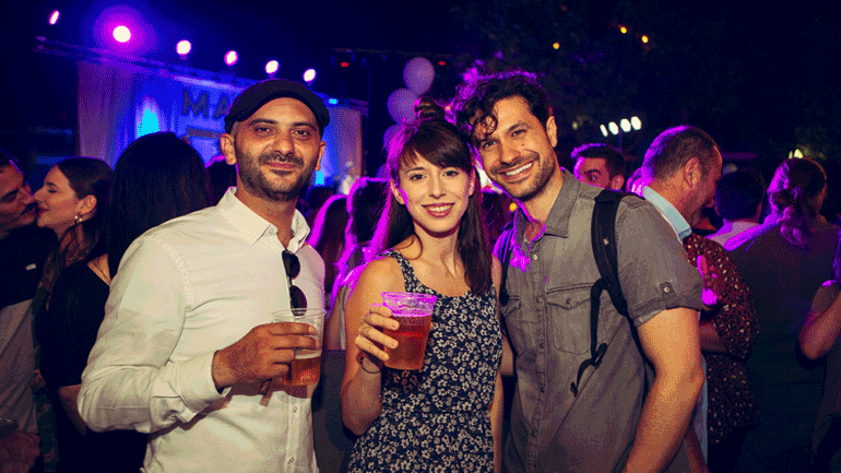 Η Αθήνα «επάρταρε με πάθος» με την μπίρα που «εζυμώθηκε με πάθος»