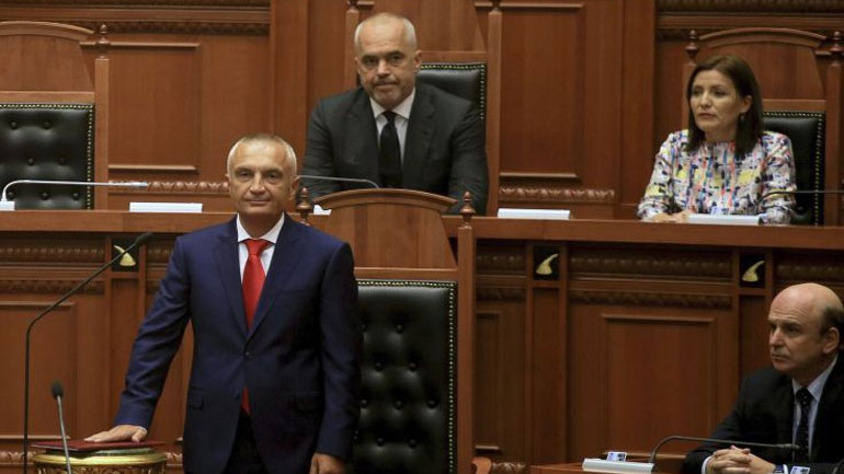 Προς καθαίρεση ο πρόεδρος της Αλβανίας Ιλ. Μέτα