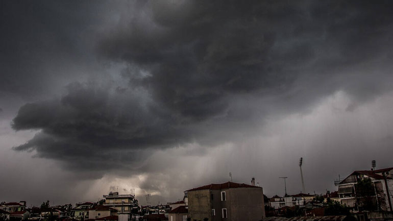 Τουλάχιστον δέκα κλήσεις στην Πυροσβεστική λόγω κακοκαιρίας