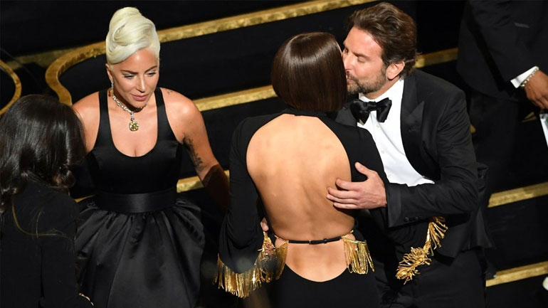 Lady Gaga: Έβρισε τους θαυμαστές της όταν τη ρώτησαν πού είναι ο Bradley Cooper!