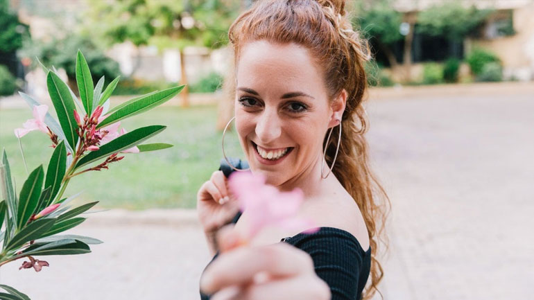 Σπυριδούλα Καραμπουτάκη: «Είμαι 24 ετών κι έχω χρέη!»