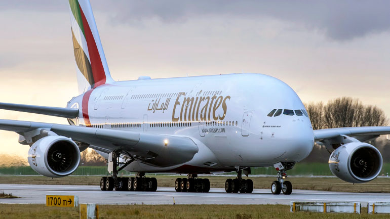 Αγωγή κατά της Emirates από επιβάτιδα που δεν της προσφέρθηκε επιπλέον νερό