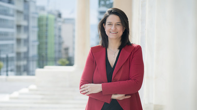 Νίκη Κεραμέως: «Μαζικές τακτοποιήσεις “ημετέρων” και στο Υπουργείο Παιδείας»