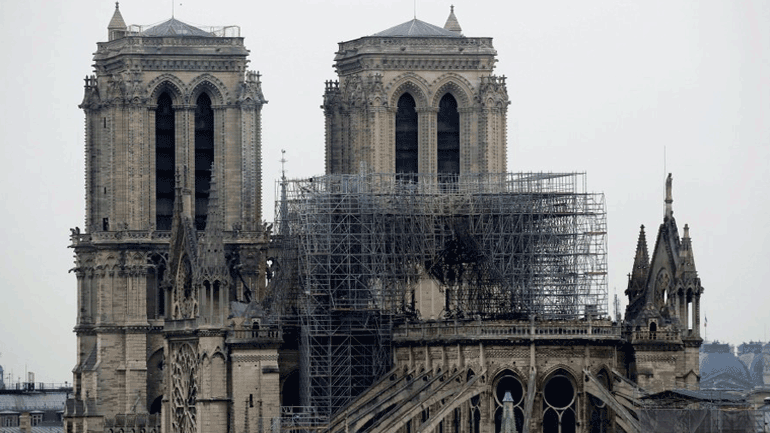 Πρώτη λειτουργία στην Παναγία των Παρισίων έπειτα από την πύρινη κόλαση
