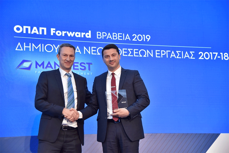 Ο Διευθύνων Σύμβουλος του ΟΠΑΠ, Ντάμιαν Κόουπ, με τον Διονύση Αμμολοχίτη, CEO της εταιρείας Manifest