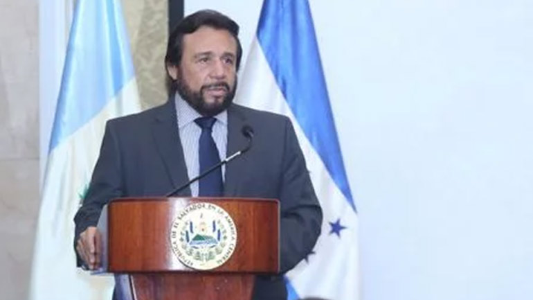 «Το Ελ Σαλβαδόρ  αντιμετωπίστηκε σαν μάρκα του πόκερ στη διαπραγμάτευση ΗΠΑ-Μεξικού»