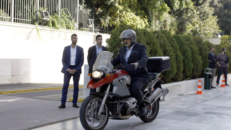 H Boυλή έκλεισε, ο Πολάκης μένει