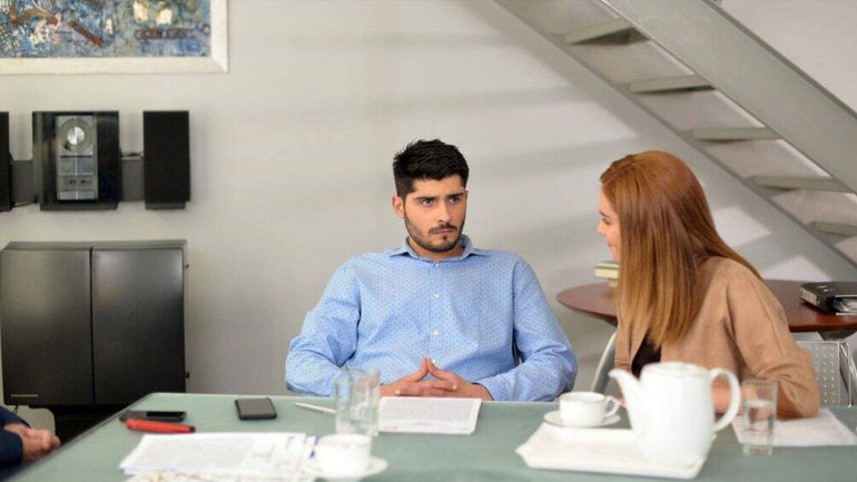 Η επιστροφή: Ο Παύλος δίνει τελεσίγραφο στην Αθηνά