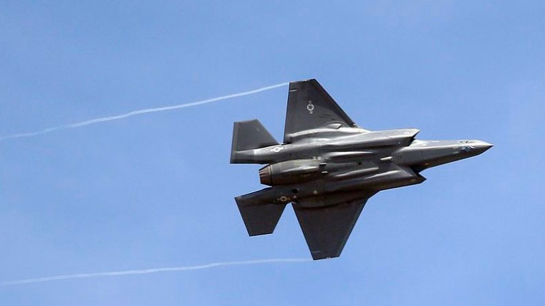 Επίδειξη F-35 πάνω από τον Λευκό Οίκο για τον πρόεδρο της Πολωνίας Αντρέι Ντούντα