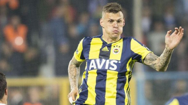 «Ο Ολυμπιακός πιέζει τον Σκρτελ»