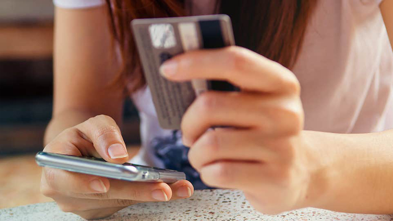 Το ενδιαφέρον των παιδιών για το ηλεκτρονικό εμπόριο έχει τριπλασιαστεί