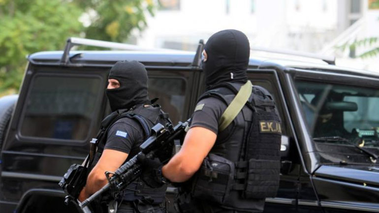 Έρευνες της Αντιτρομοκρατικής στα σπίτια των δύο «γιατρών» του ΑΧΕΠΑ