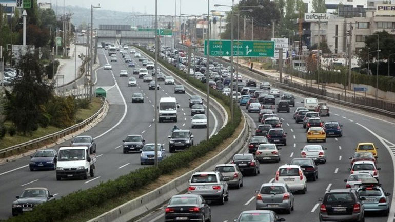 «Σημειωτόν» τα οχήματα στον Κηφισό