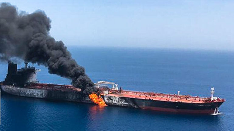 Διαψεύδεται η πληροφορία πως βυθίστηκε το νορβηγικό τάνκερ Front Altair ανοιχτά του Ομάν