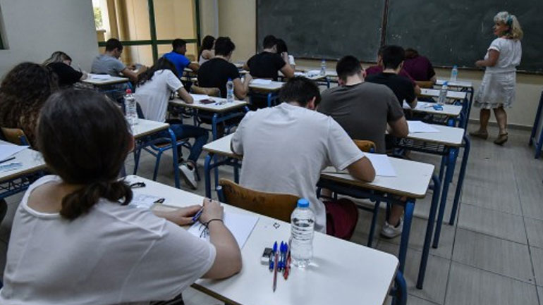 Πανελλαδικές: Σε τέσσερα μαθήματα εξετάζονται σήμερα οι υποψήφιοι των ΕΠΑΛ