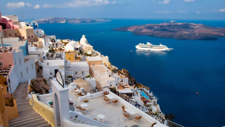 «Press trip» στις Κυκλάδες για Ουκρανούς και Ρουμάνους δημοσιογράφους