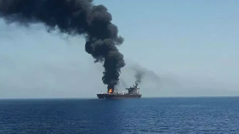 ΗΠΑ: Έχουμε βίντεο που δείχνει Ιρανούς στρατιωτικούς να αφαιρούν μαγνητική νάρκη από το δεξαμενόπλοιο