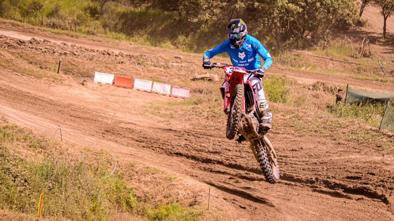 Ο Παναγιώτης Κουζής θέρισε στη Μεγαλόπολη