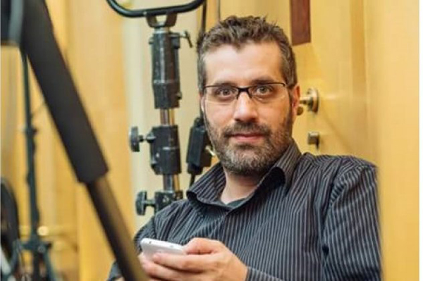 Κρίμα που ένας τόσο δημιουργικός άνθρωπος όπως ο Κώστας Εφήμερος έφυγε τόσο νωρίς από κοντά μας...