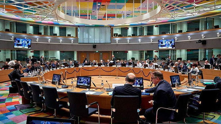 Δεν βγήκε λευκός καπνός από το Εurogroup για τον ευρωπαϊκό προϋπολογισμό