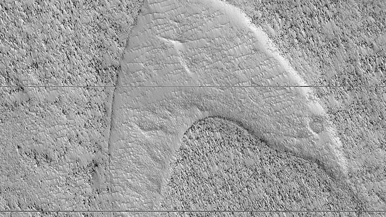 Η NASA βρήκε το σύμβολο του στόλου του «Σταρ Τρεκ» στην… «Ελλάδα» του Άρη!