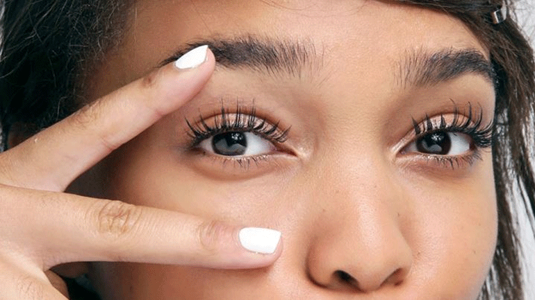 Μήπως πέφτουν οι βλεφαρίδες σας;