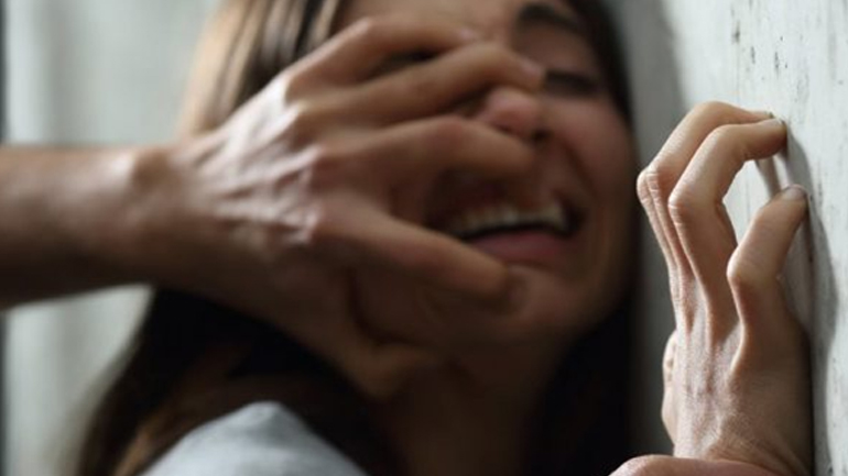 Γερμανοί τουρίστες βίασαν 19χρονη στην Κρήτη