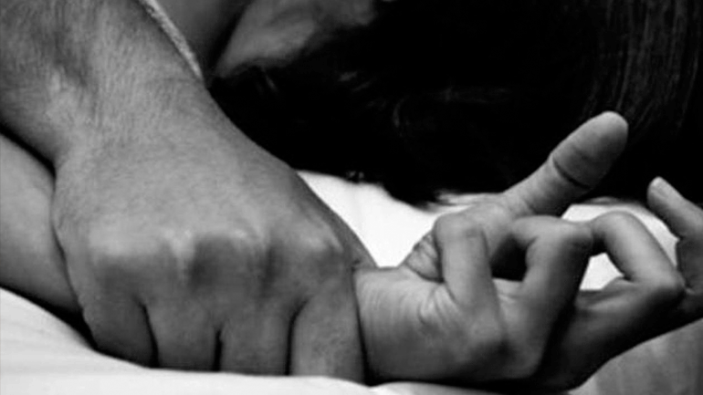 Κρήτη: Καταγγελία 19χρονης τουρίστριας για βιασμό – Συνελήφθησαν οι δράστες Κρήτη: Καταγγελία 19χρονης τουρίστριας για βιασμό – Συνελήφθησαν οι δράστες