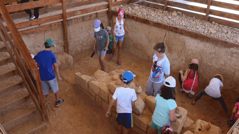 «Καλοκαίρι στην πόλη» στον «Ελληνικό Κόσμο»